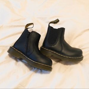dr martens shenzi chelsea boot